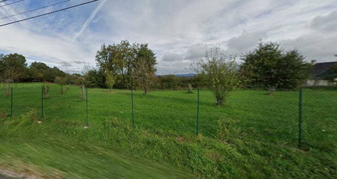 Terrain à THIESCOURT