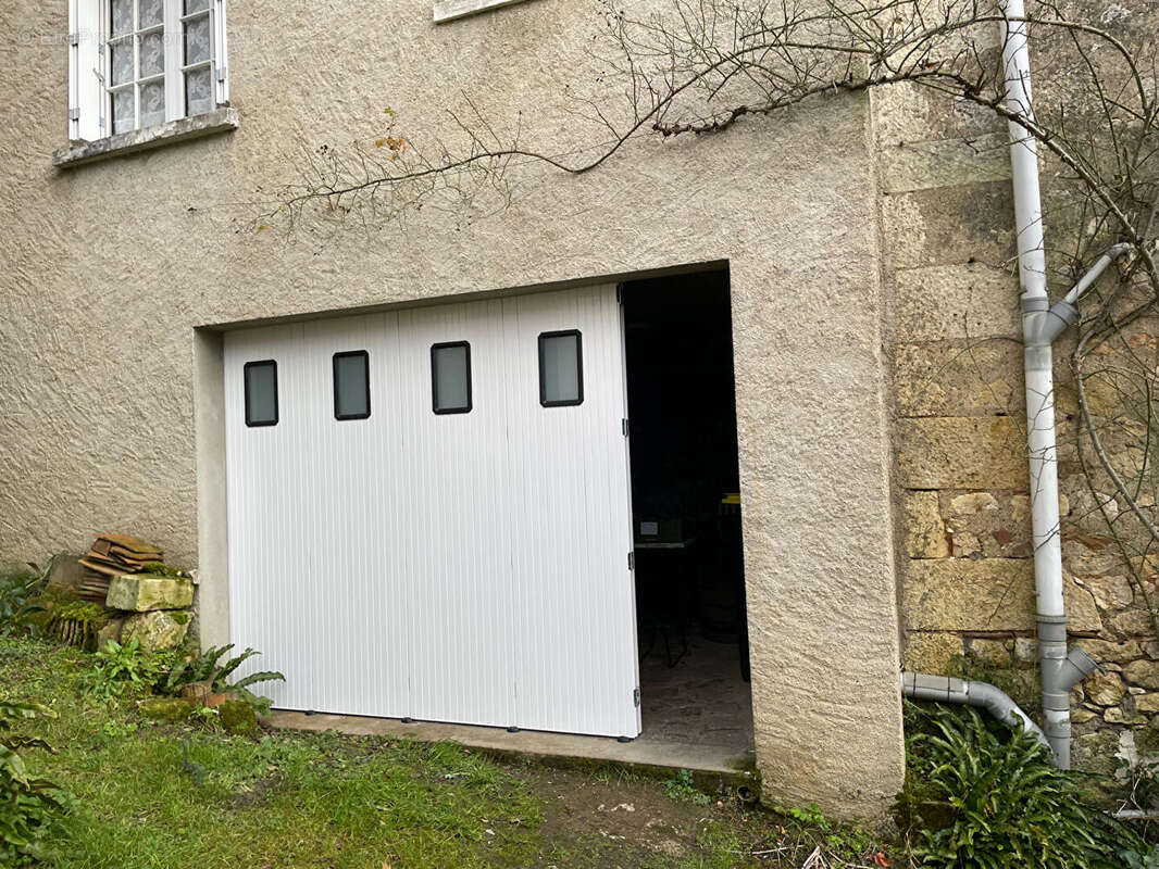 Maison à ANGLES-SUR-L&#039;ANGLIN