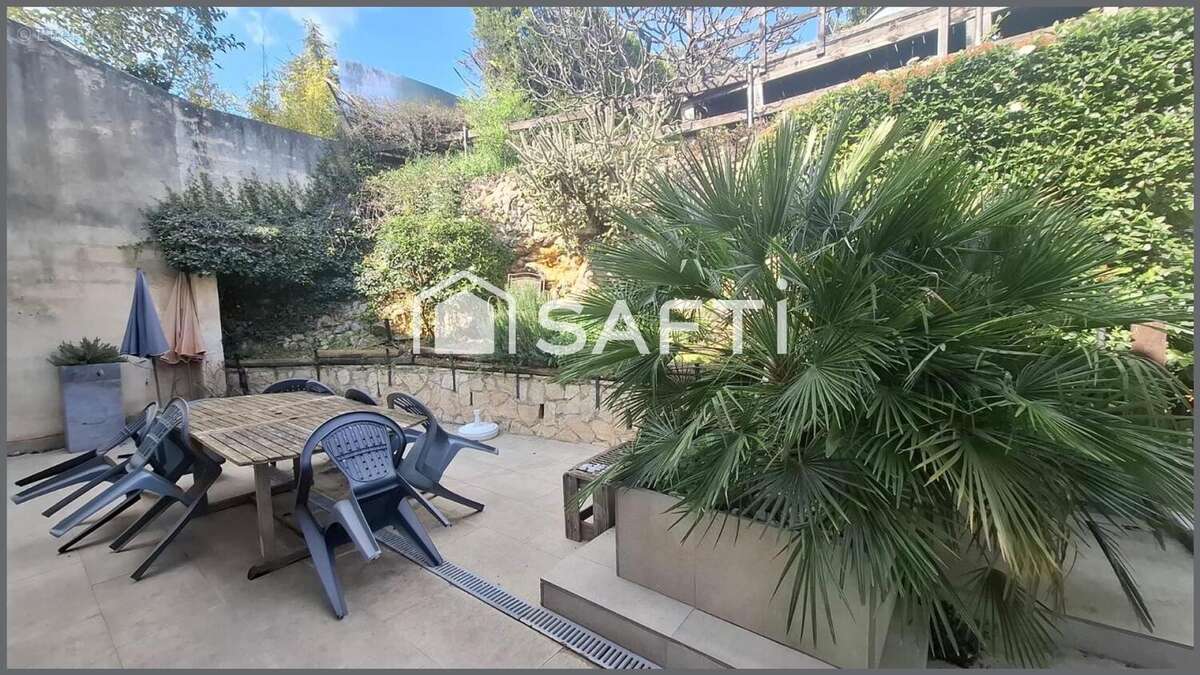 Photo 2 - Maison à ROQUEVAIRE