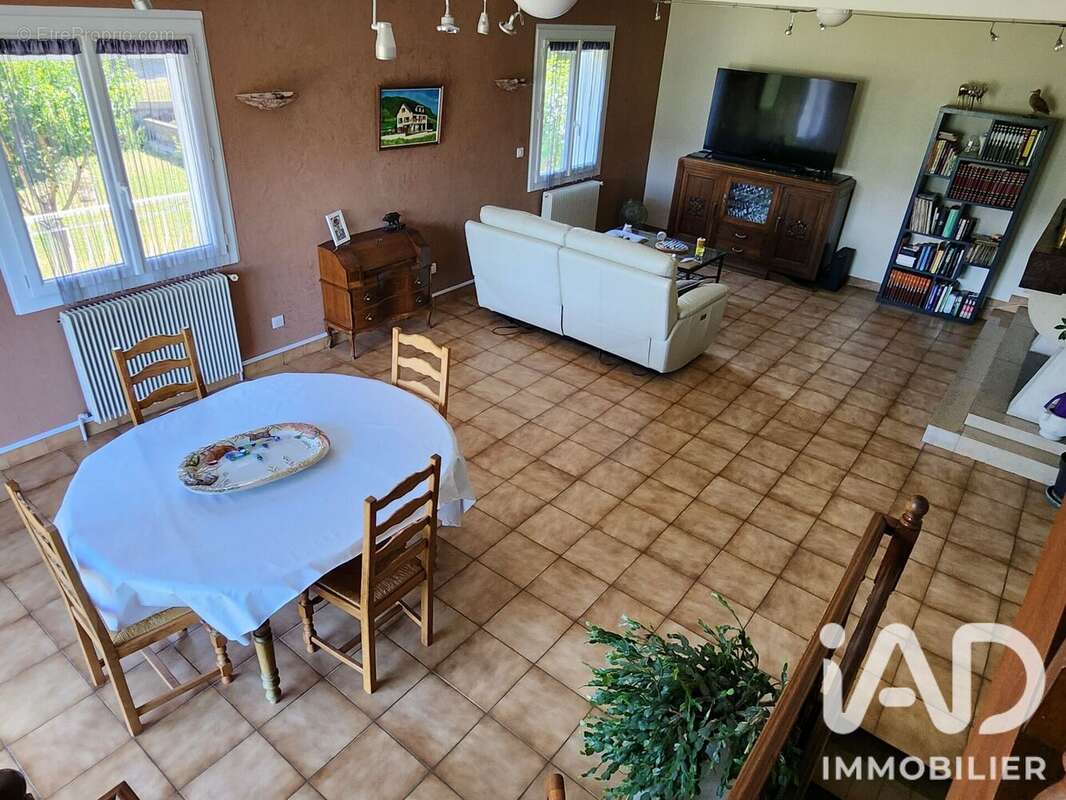 Maison 158 m² à Peyrieu  - photo 8