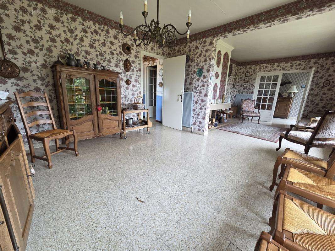 Pavillon individuel briques sous sol 170m² hab sur 1050m² - photo 4