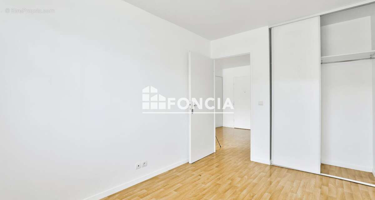 Appartement à CORBEIL-ESSONNES