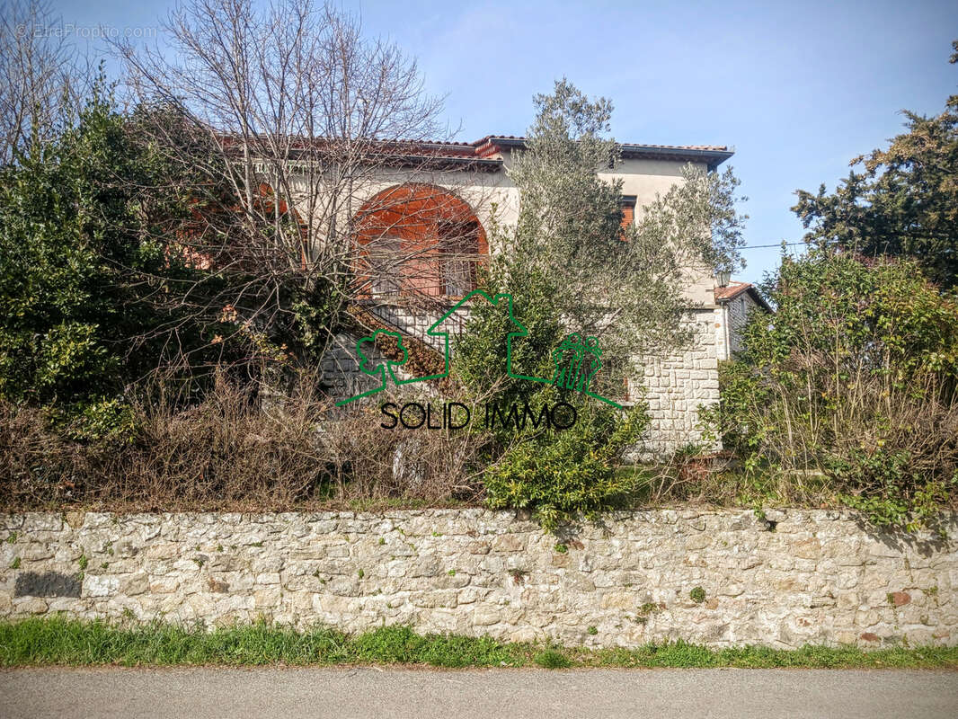 Maison à SAINT-PAUL-LE-JEUNE