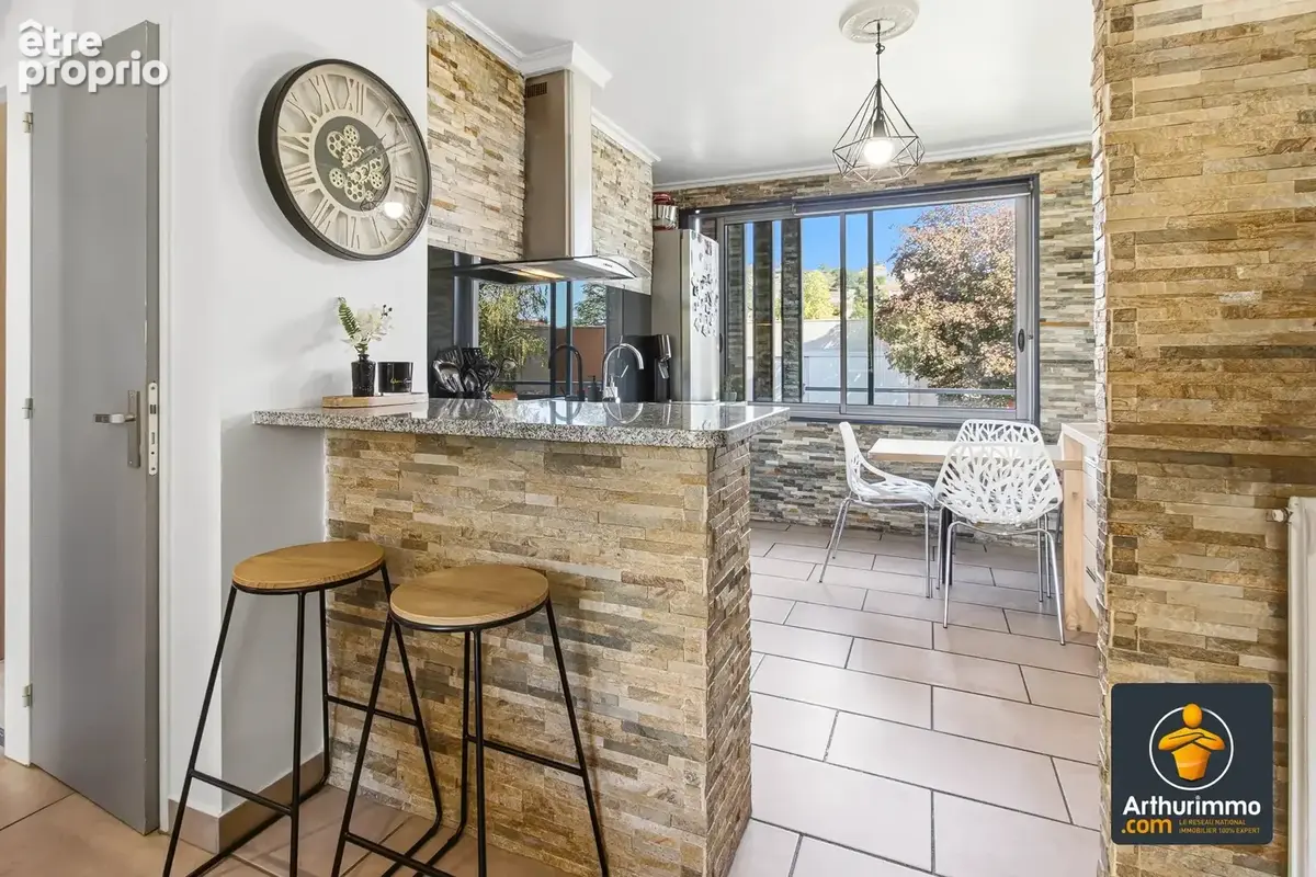 Appartement 4 pièces de 68,50 m² vendu meublé – 3 chambres, traversant, cave - photo 4