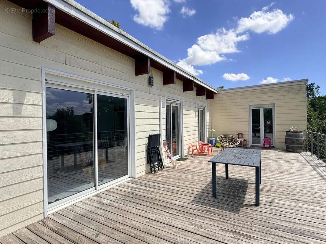 Maison 121 m² à Courcoury  - photo 2