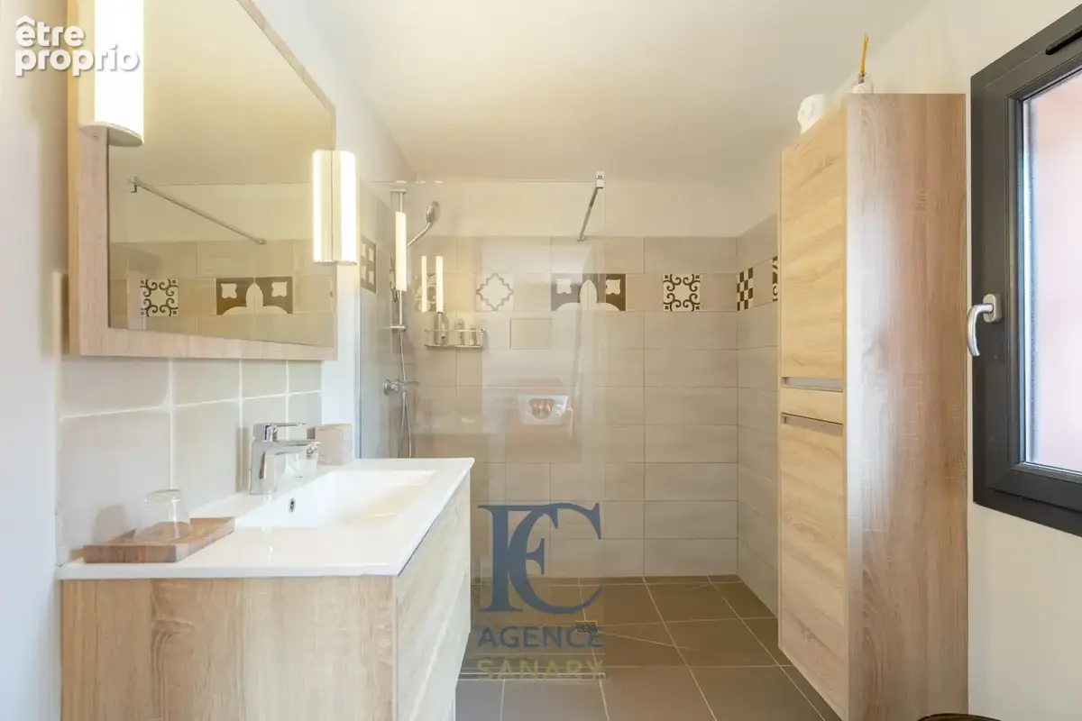 Maison d'architecte rénovée de 165 m2 habitables à 10 minutes à pied du centre-ville et des plages - photo 6
