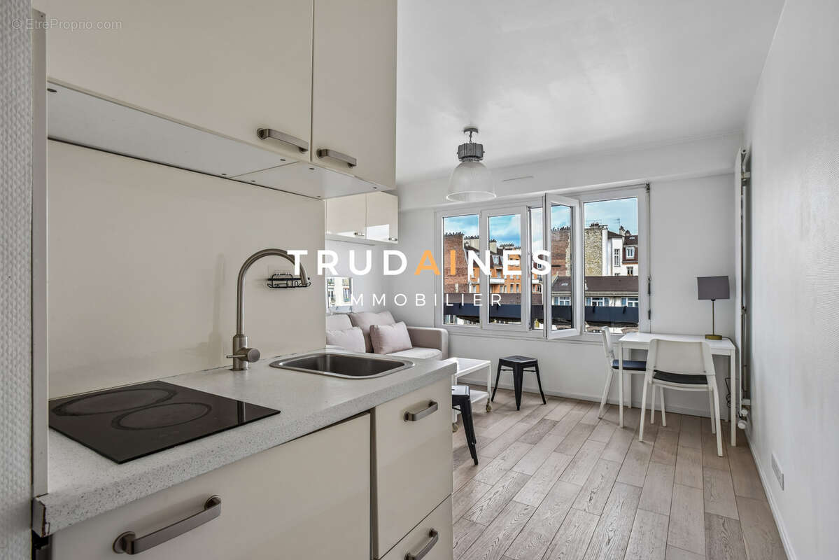 Appartement à PARIS-11E