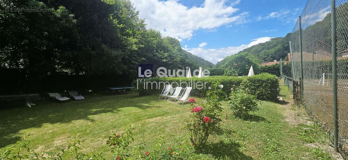 Terrain à SAINT-MARTIN-D&#039;URIAGE