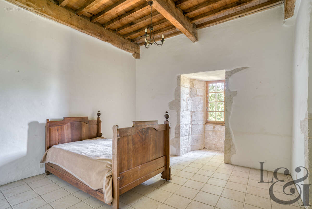 Exceptionnel château médiéval du XIVème siècle à Courbiac (Lot-et-Garonne, 47) - photo 9