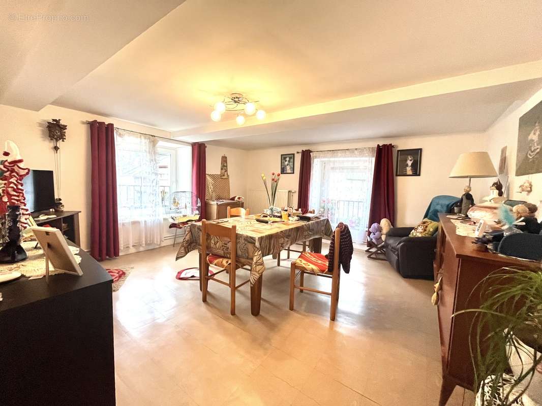 Appartement à LES HAUTES-RIVIERES