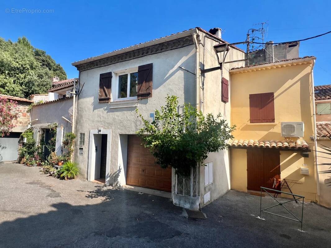 Maison à FREJUS