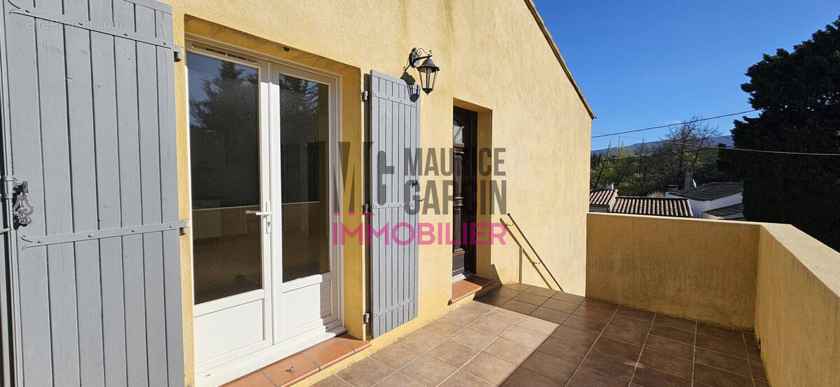 Appartement à L'ISLE-SUR-LA-SORGUE