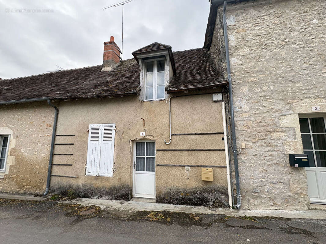 Maison à ANGLES-SUR-L'ANGLIN