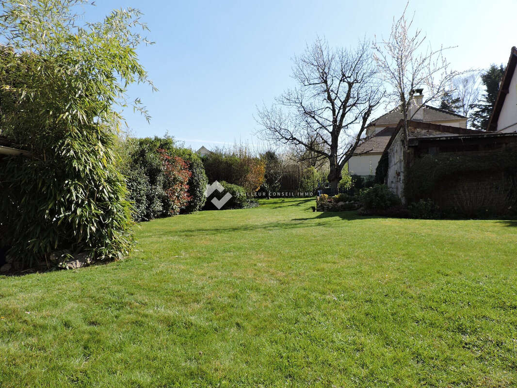 Maison 140 m² à Gouvernes  - photo 3