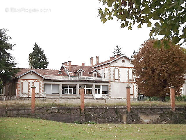 Appartement à YZEURE