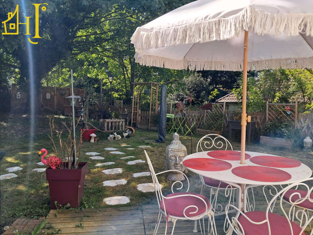 Maison à NEUVY-SUR-LOIRE