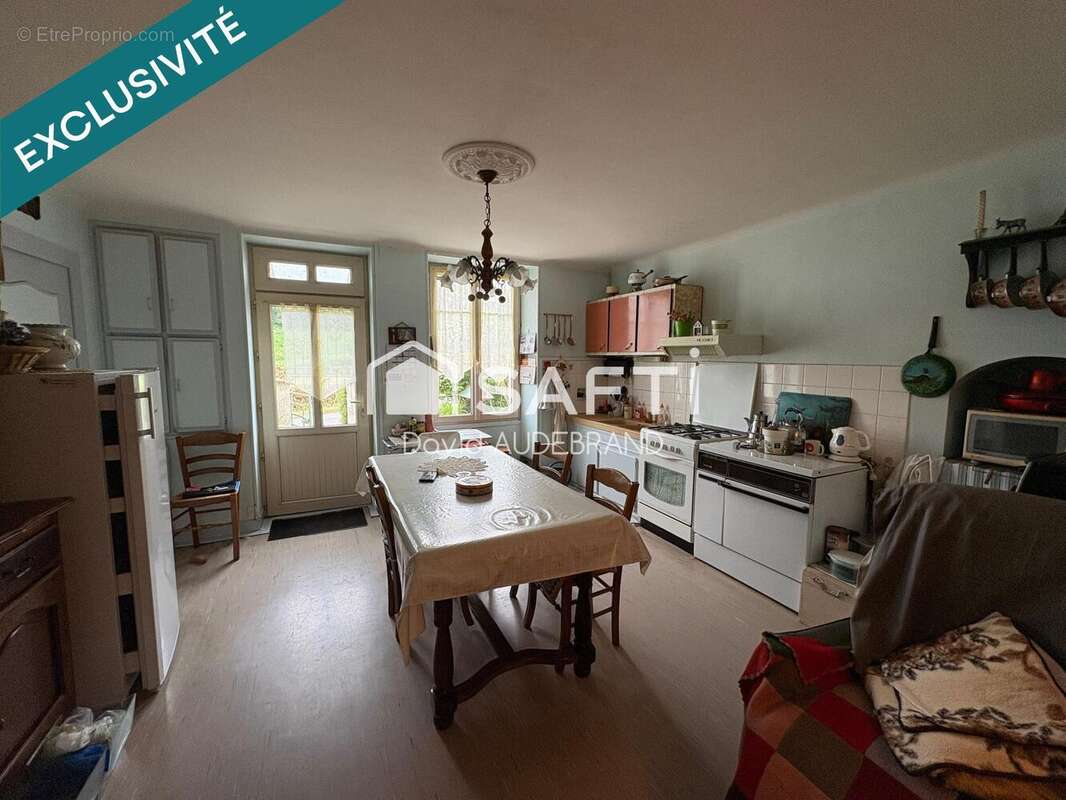 Maison 81 m² à Pamplie  - photo 3