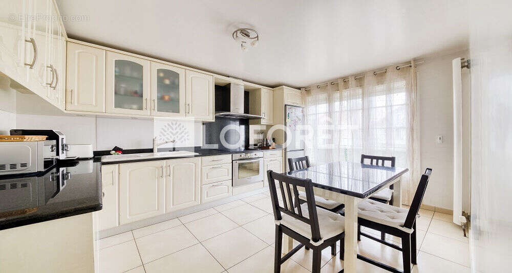 Maison à ROISSY-EN-BRIE