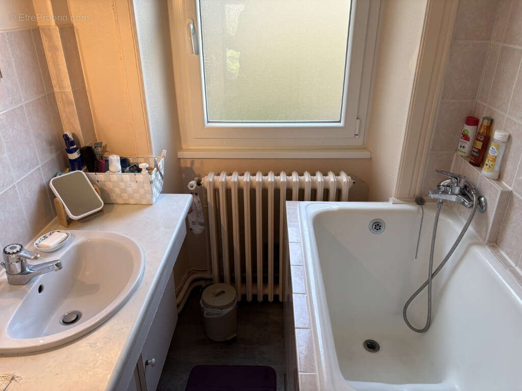 Maison à ARNAC-POMPADOUR