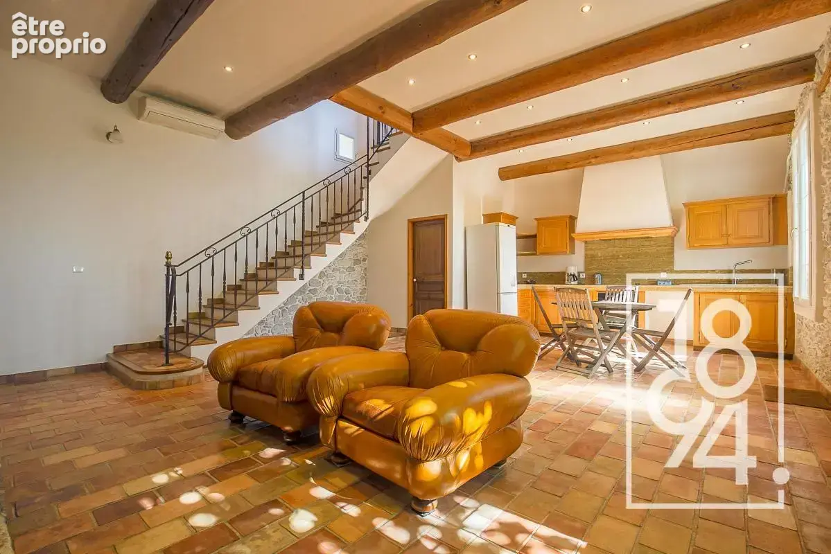 À VENDRE – Maison de charme en pierres apparentes de 136 m² – Les Pennes-Mirabeau - photo 5