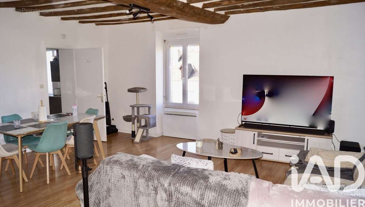 Appartement 262 m² à Douillet  - photo 3