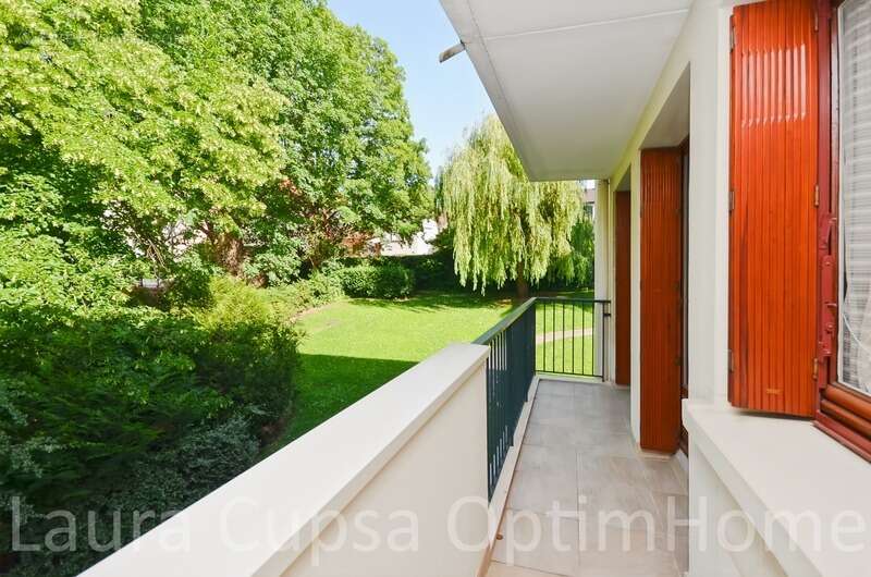 Appartement à FRESNES