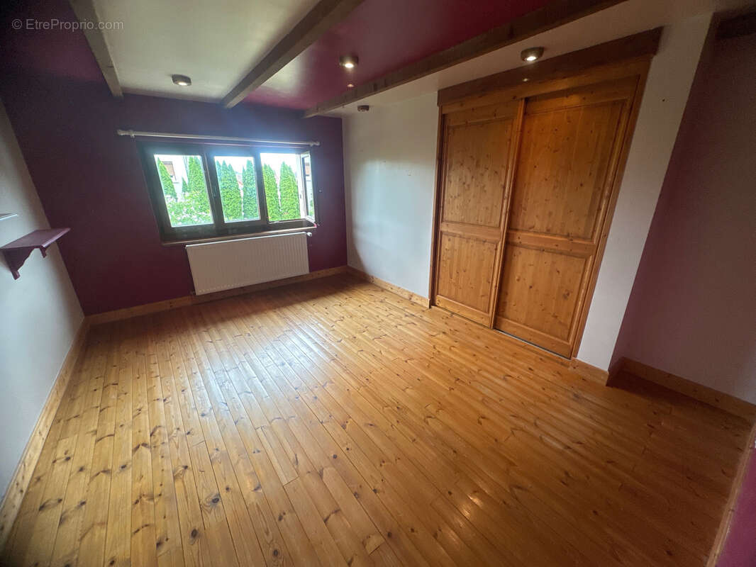 Maison à LES GRANDES-LOGES