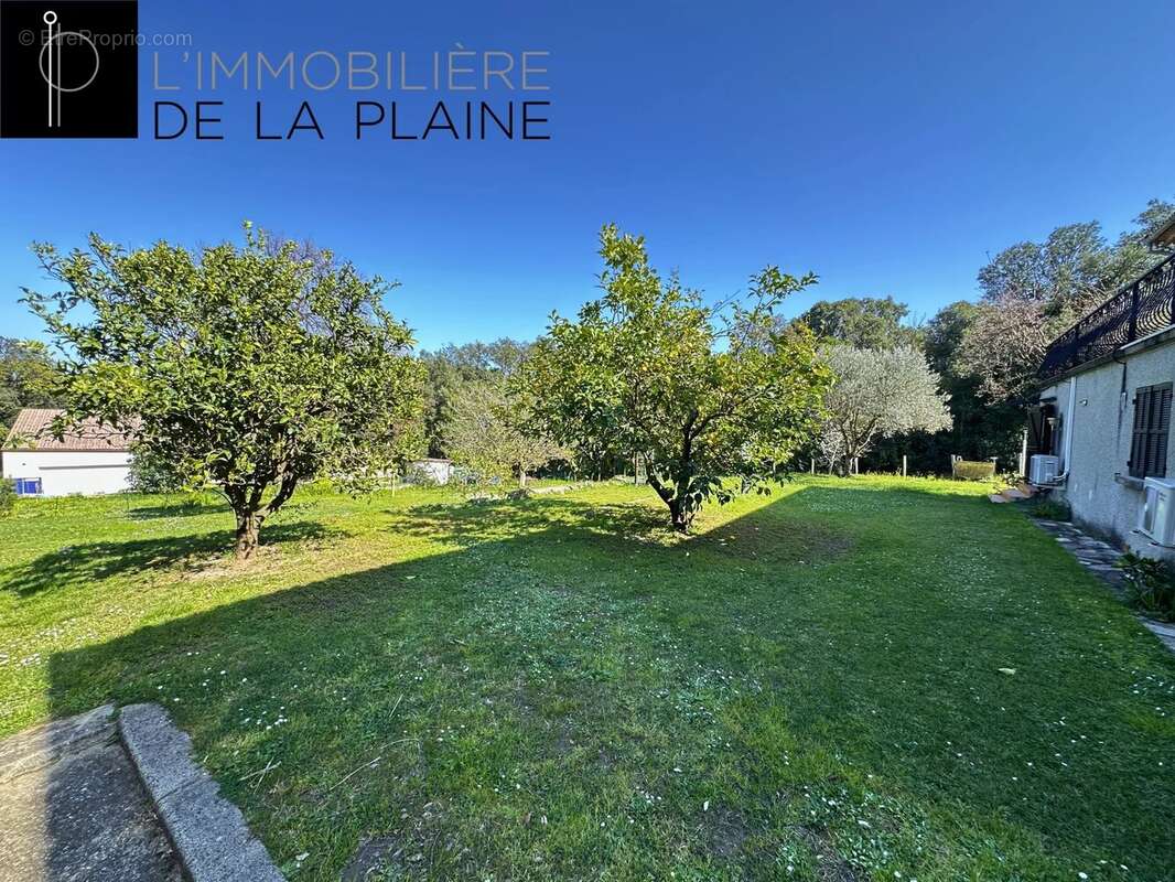 Maison à SANTA-MARIA-POGGIO