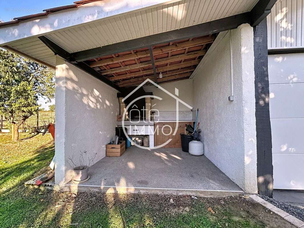 Maison à SAINT-PHILIPPE-D&#039;AIGUILLE