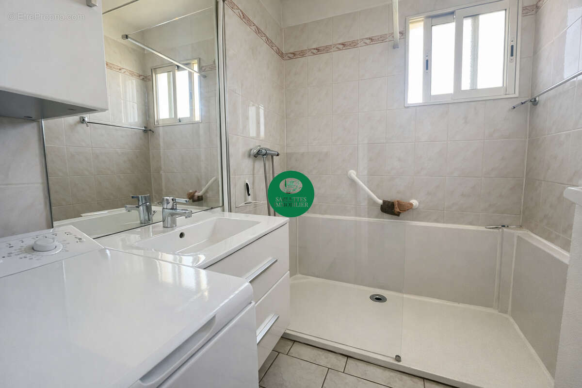 Appartement à SIX-FOURS-LES-PLAGES