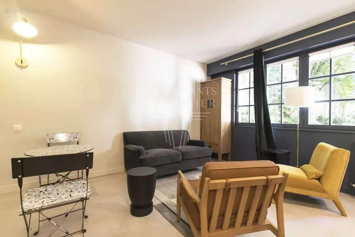 Appartement à NEUILLY-SUR-SEINE
