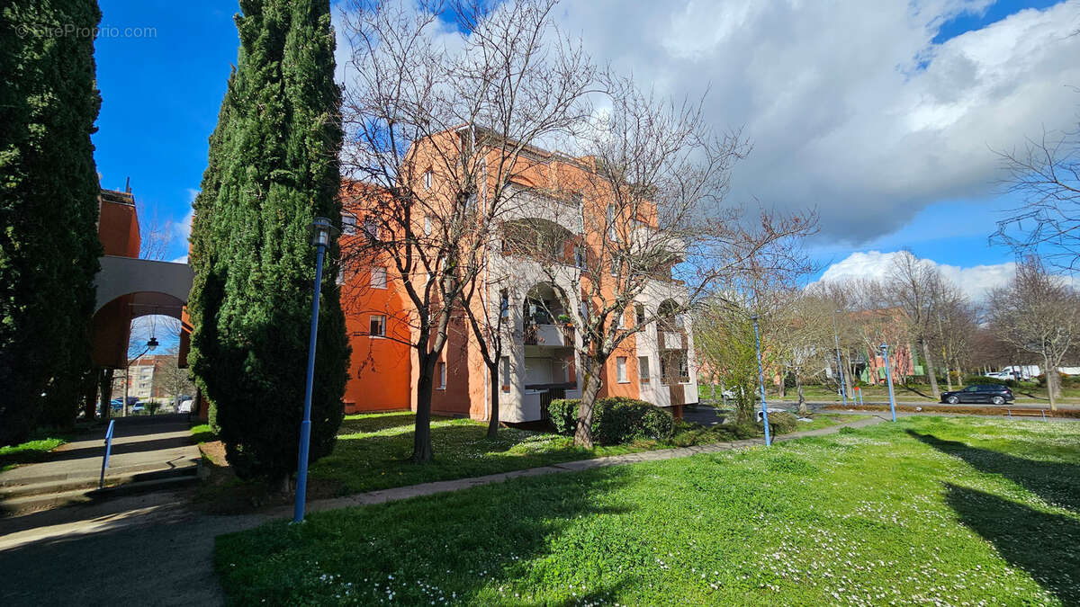 Castanet-Tolosan - T4 lumineux au coeur de ville - 85 m2 - photo 2