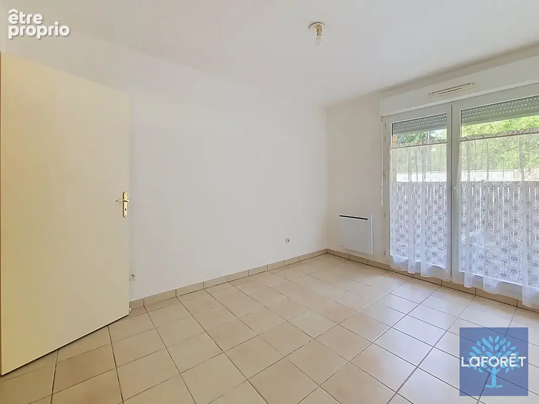 Etampes - appartement 3 pièces avec 2 terrasses, piscine et parkings - photo 5