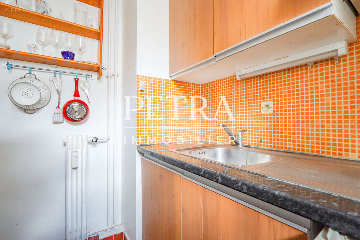 Appartement à PARIS-10E