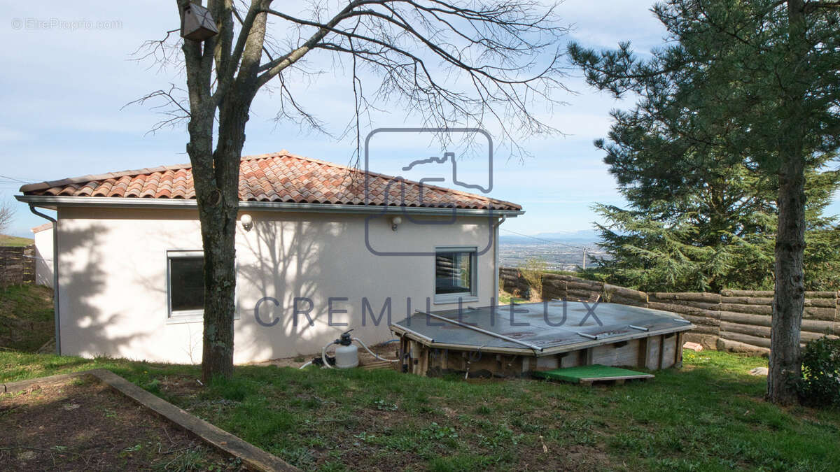 Maison à SAINT-ROMAIN-DE-LERPS