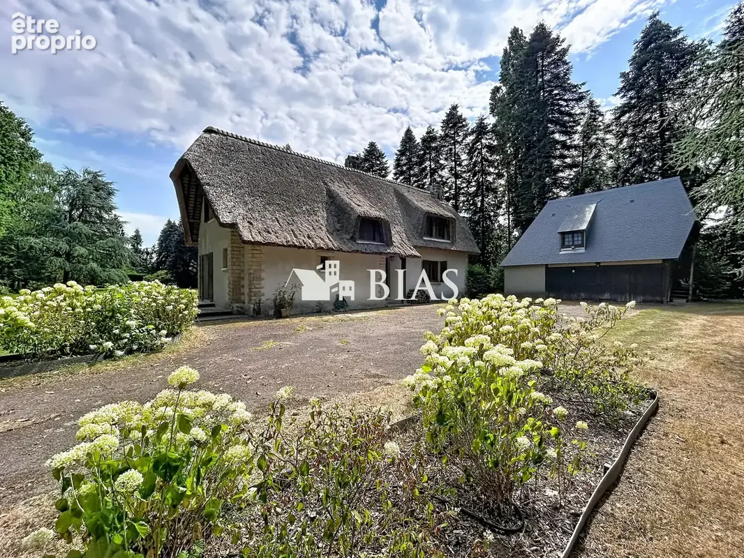 Photo Maison à Pont-L'eveque au prix de 399 000€