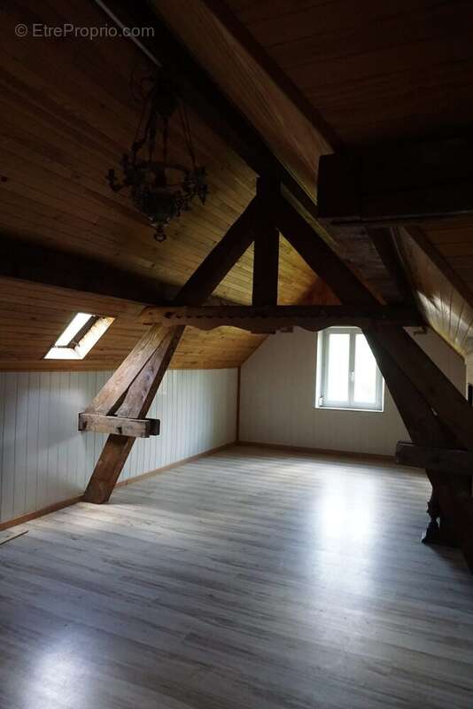105 m² à Saulxures-Sur-Moselotte  - photo 6