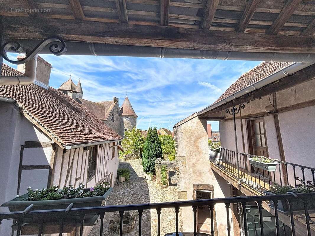 Maison à ARNAY-LE-DUC