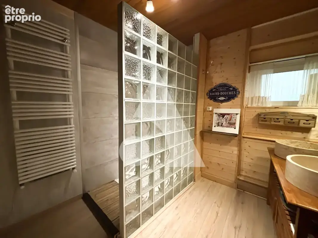 Maison de caractère avec jardin, grand garage, sauna et plus de 70 m² de combles ? haut valromey - photo 7