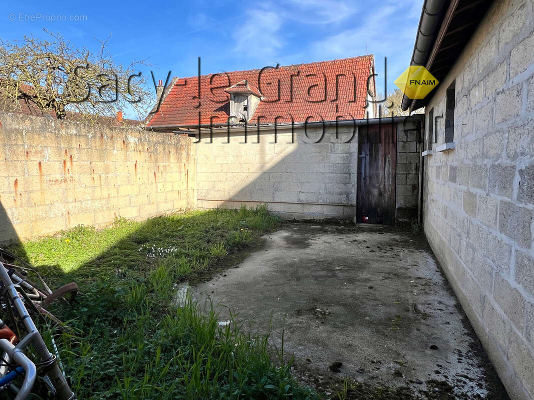 Maison à SACY-LE-GRAND