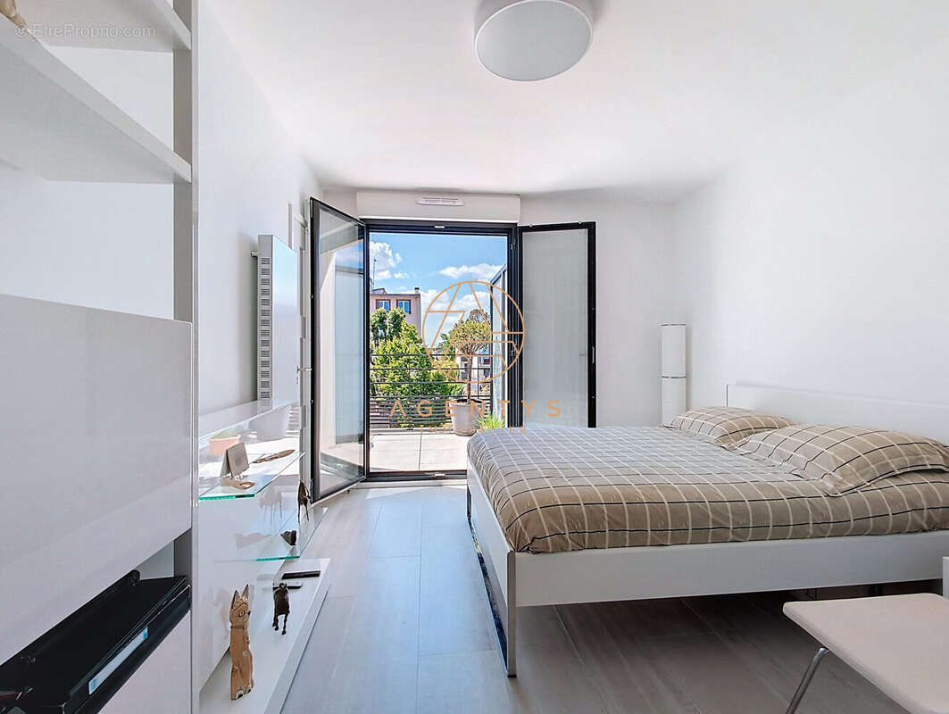 Appartement à SAINT-MAUR-DES-FOSSES