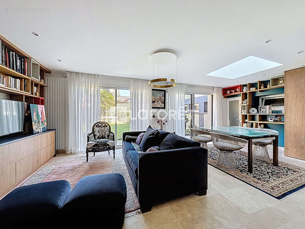 Maison à OUISTREHAM