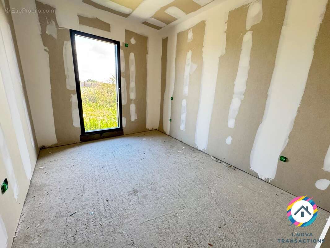 Maison à SAINT-GEORGES-DE-RENEINS