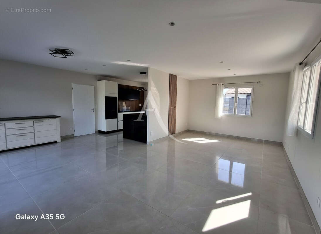 Maison L Isle Jourdain 4 pièce(s) 110 m2 - photo 4