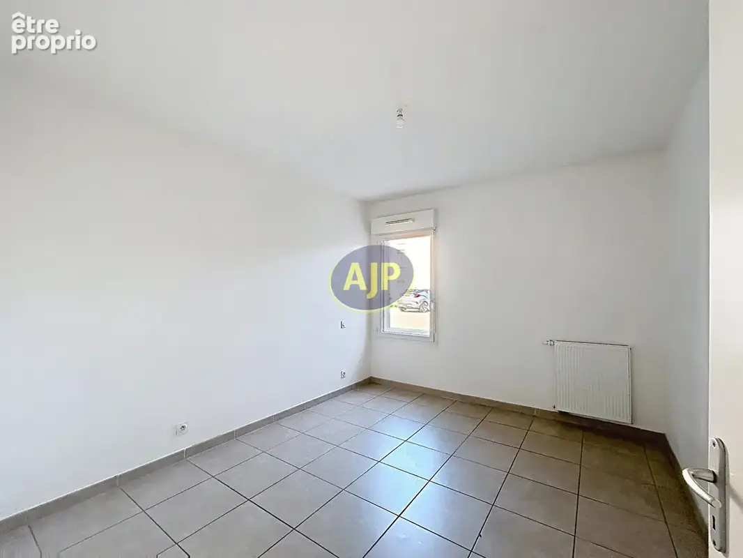 Appartement T4 avec terrasse et jardin - photo 9