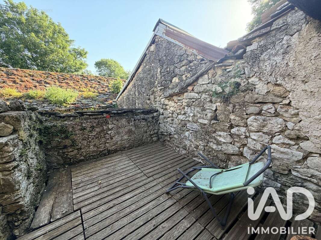Maison 103 m² à Cornus  - photo 6
