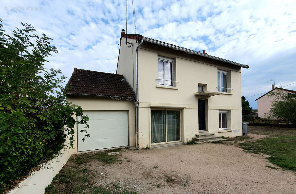 Maison à DOMERAT