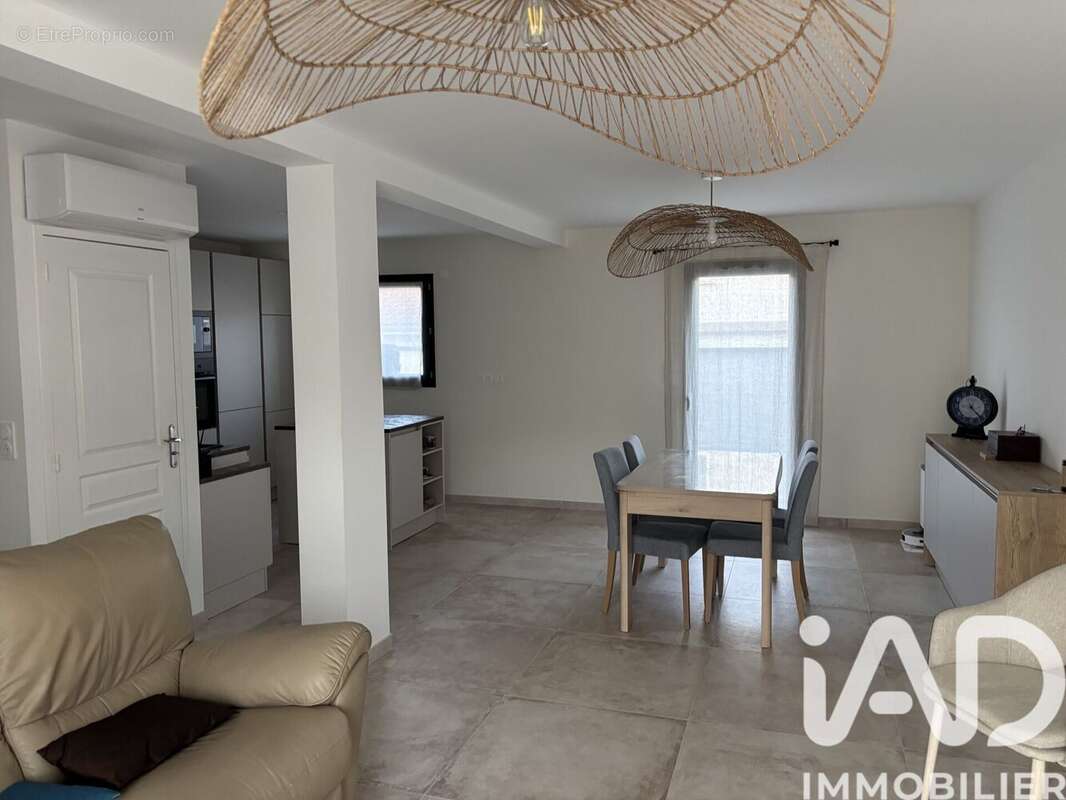 Photo 2 - Maison à SAINT-CHAMOND