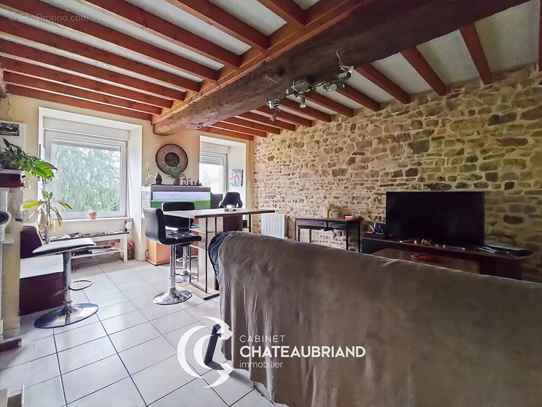 Appartement à SAINT-AUBIN-D'AUBIGNE