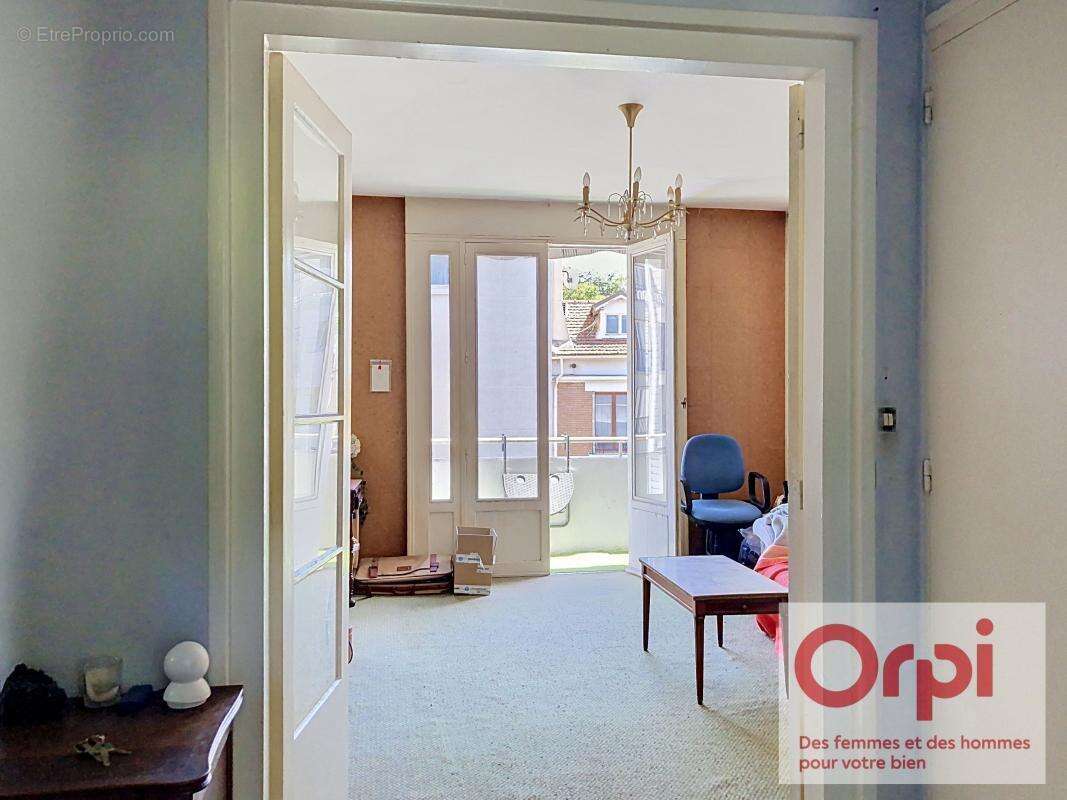 Appartement à ISSY-LES-MOULINEAUX